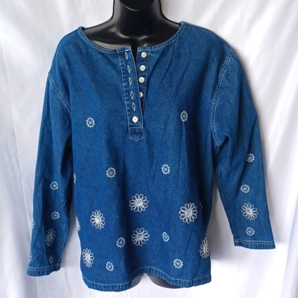 Vintage At Last Jeanwear Button Up Top Denim Size M Floral embroidery